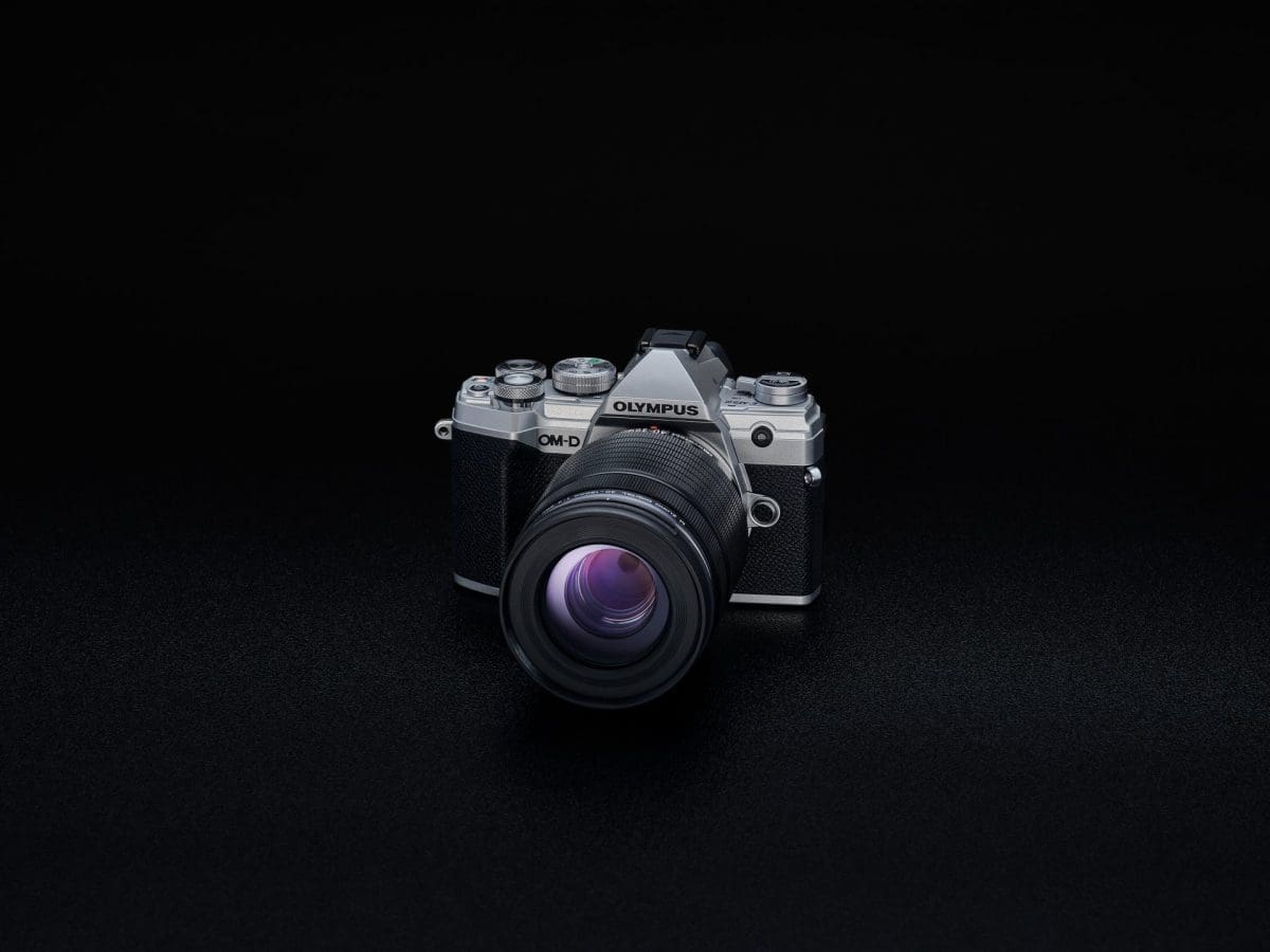E-M5-Mark-III-40-150mm-F4