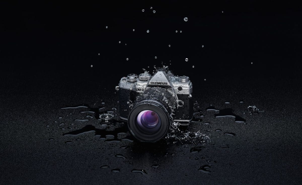 E-M5-Mark-III40-150mm-F4_Splash